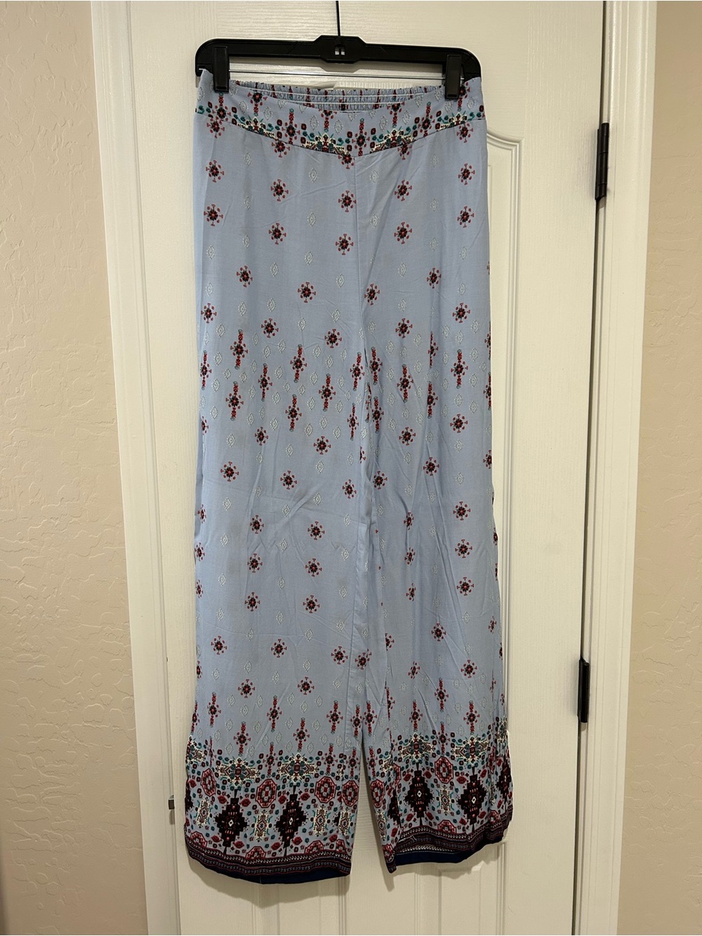 Yado Women’s Light Blue Floral-Print Wide Leg Pants